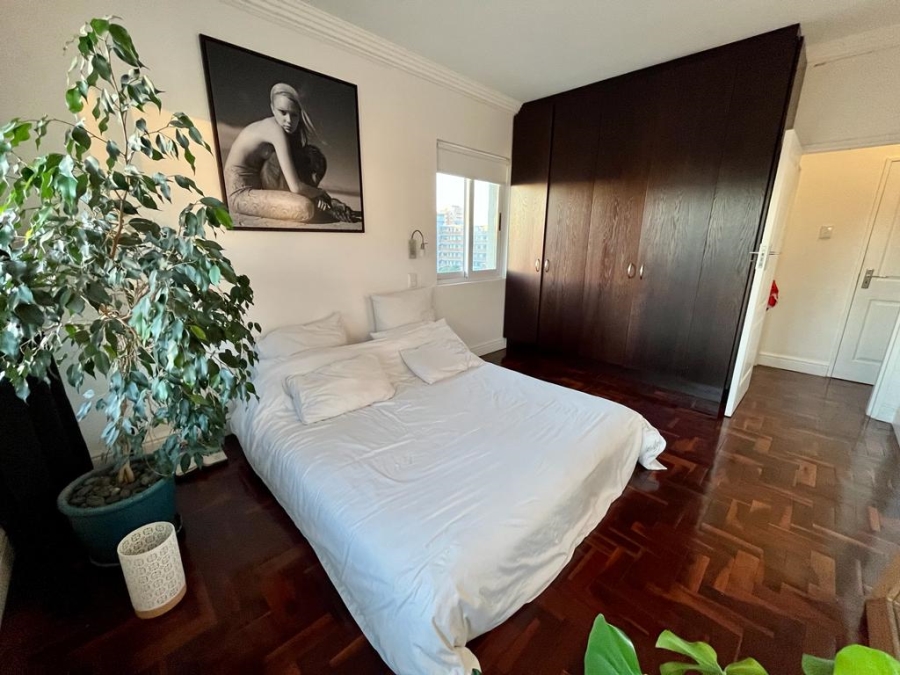 To Let 3 Bedroom Property for Rent in Sea Point Western Cape